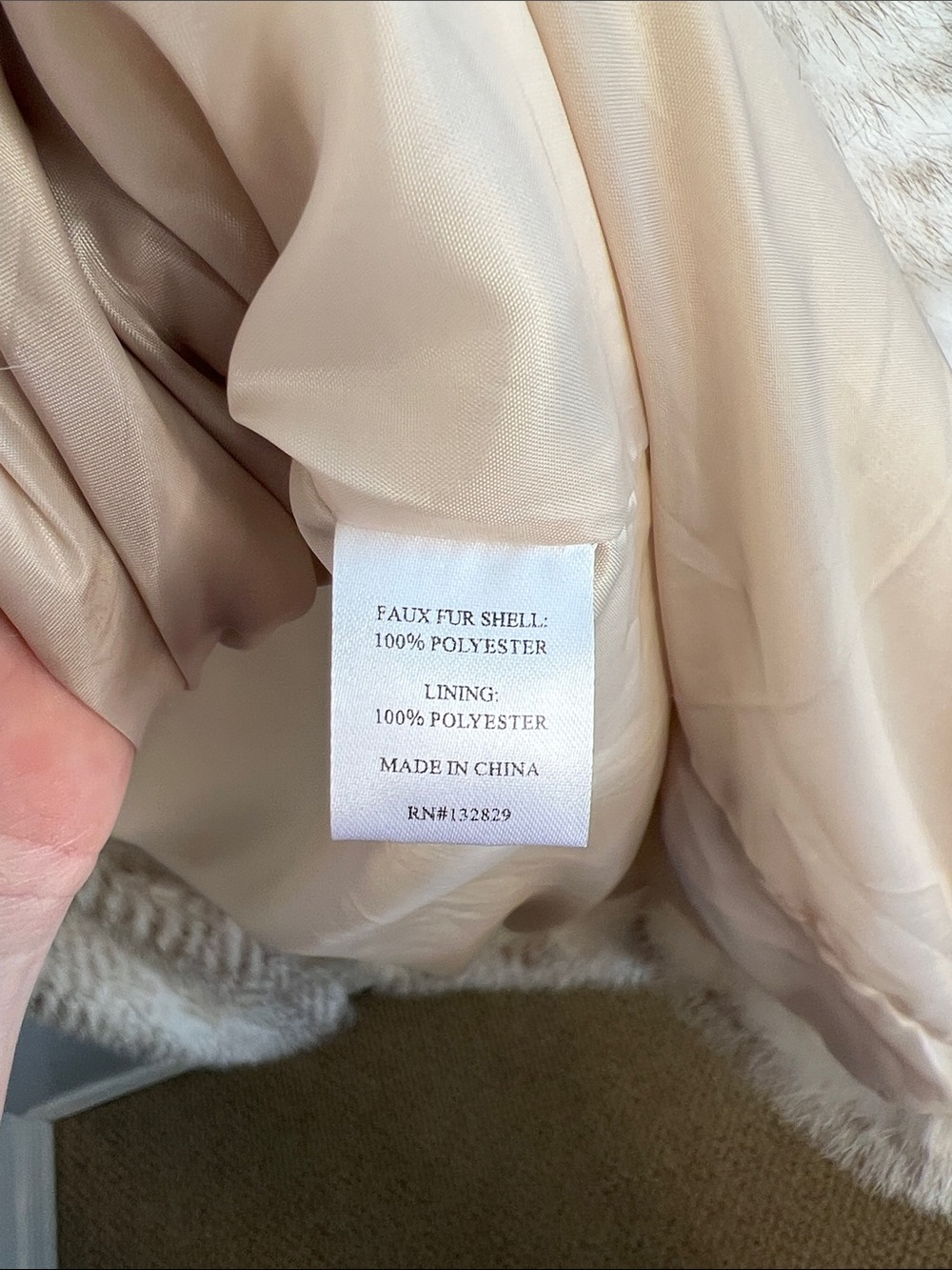MORE TO COME X Emma Leger Carrie Faux Fur Coat medium - Picture 9 of 9